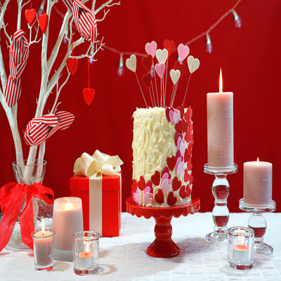 Exotic Valentine's Day Tablescape Ideas For a Romantic Dinner at Home