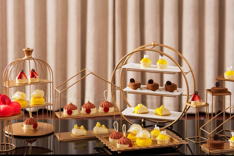 Pedestal & Tiered Stands
