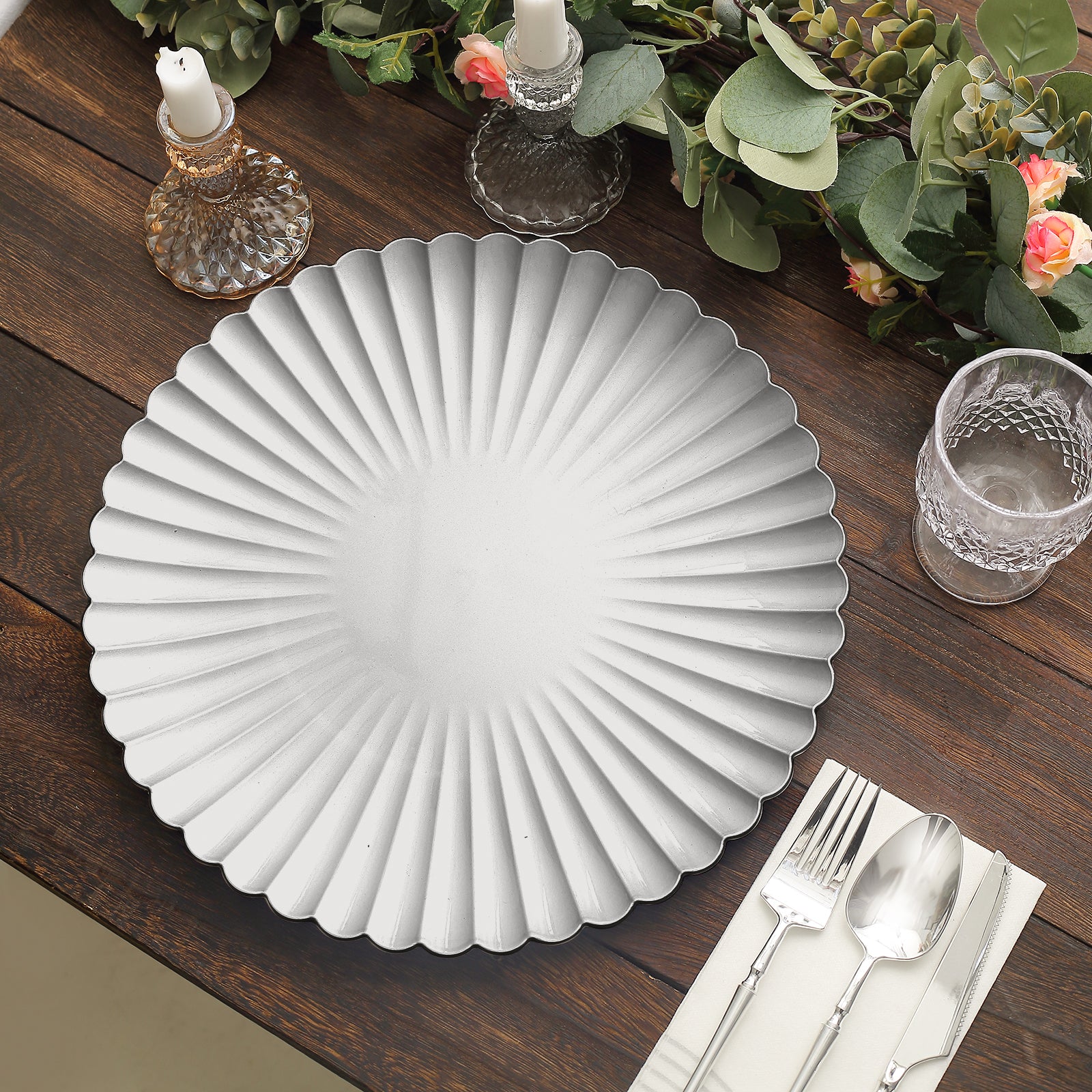 Scalloped Shell Plastic Charger Plates, Round Disposable Serving Plate ...