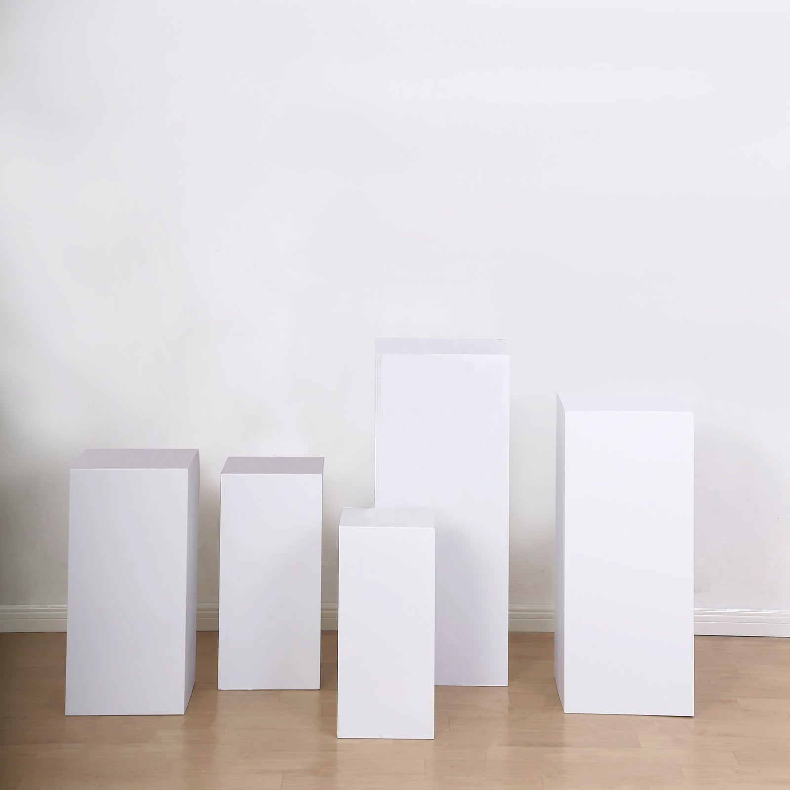 White Box Rack Stands Set of 5 White Metal Rectangular Prop Pedestal Stands For Aisle Decor ...